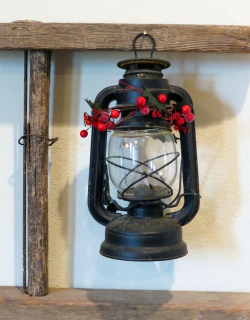 photo lantern_500v.jpg