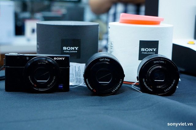 QX100