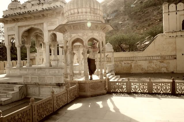 Путешествие по Индии (Дели-Джайпур-Агра-Варанаси-Шимла-гоа) + встреча Холи + много фото;)