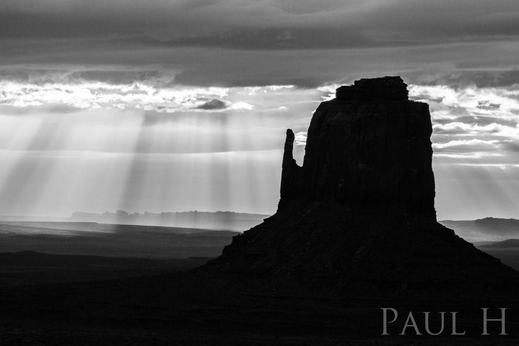 IMAGE: http://i1156.photobucket.com/albums/p575/Cali_PH/MonumentValley/IMG_3231B.jpg