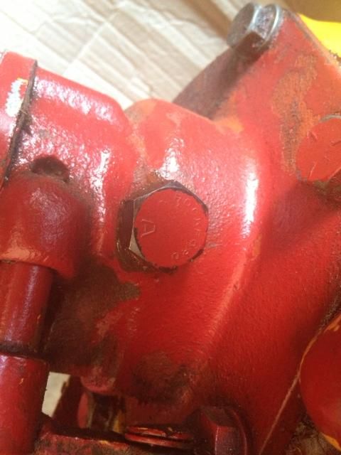 leaking-oil-can-t-get-wheel-off-my-tractor-forum